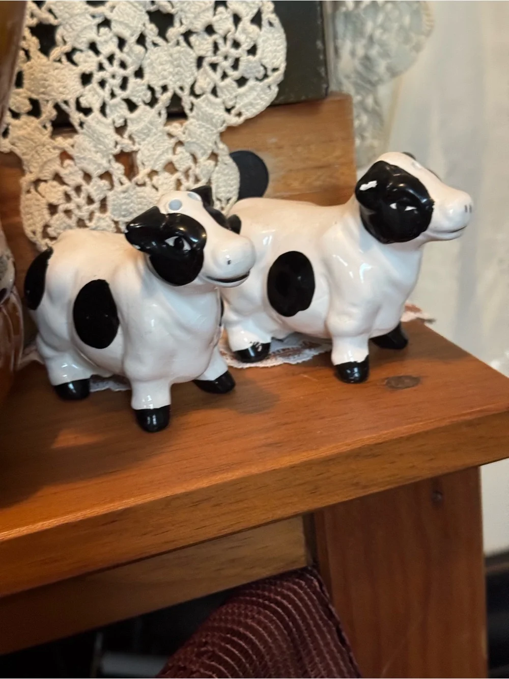 Black & White Ceramic Cow Salt and Pepper Shakers - Kitchen Décor